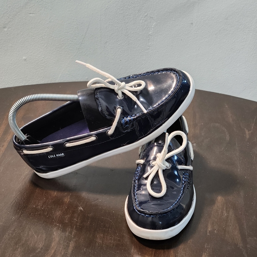 Cole Haan Nantucket Camp Moccasin Boat Shoes Navy Patent 7B Women
